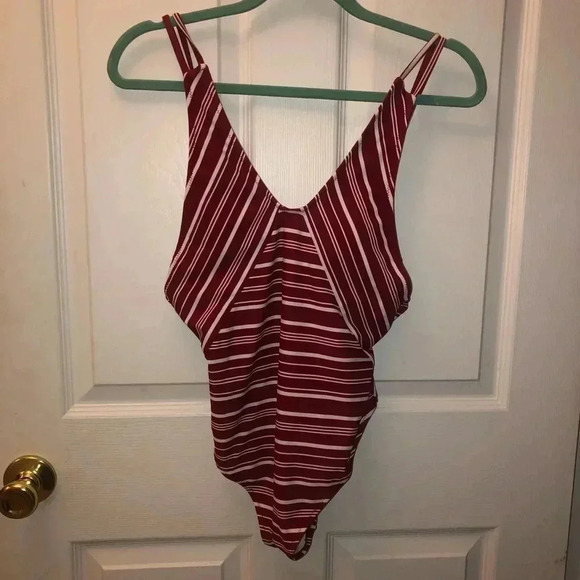 NWT /CUPSHE SWIMSUIT - Picture 1 of 3